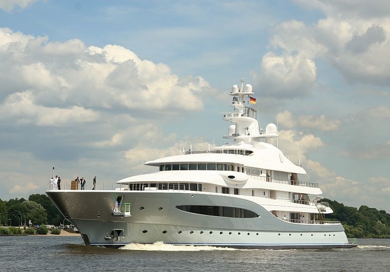 mayan queen iv yacht